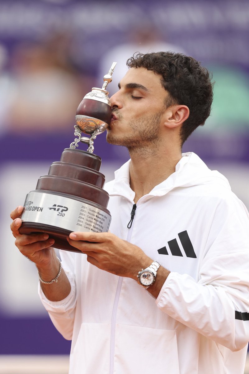 😘🧉 ¡Francisco Cerúndolo, el CAMPEÓN del Argentina Open!

📸: <a href="/iebmasargopen/">IEB+ Argentina Open</a>