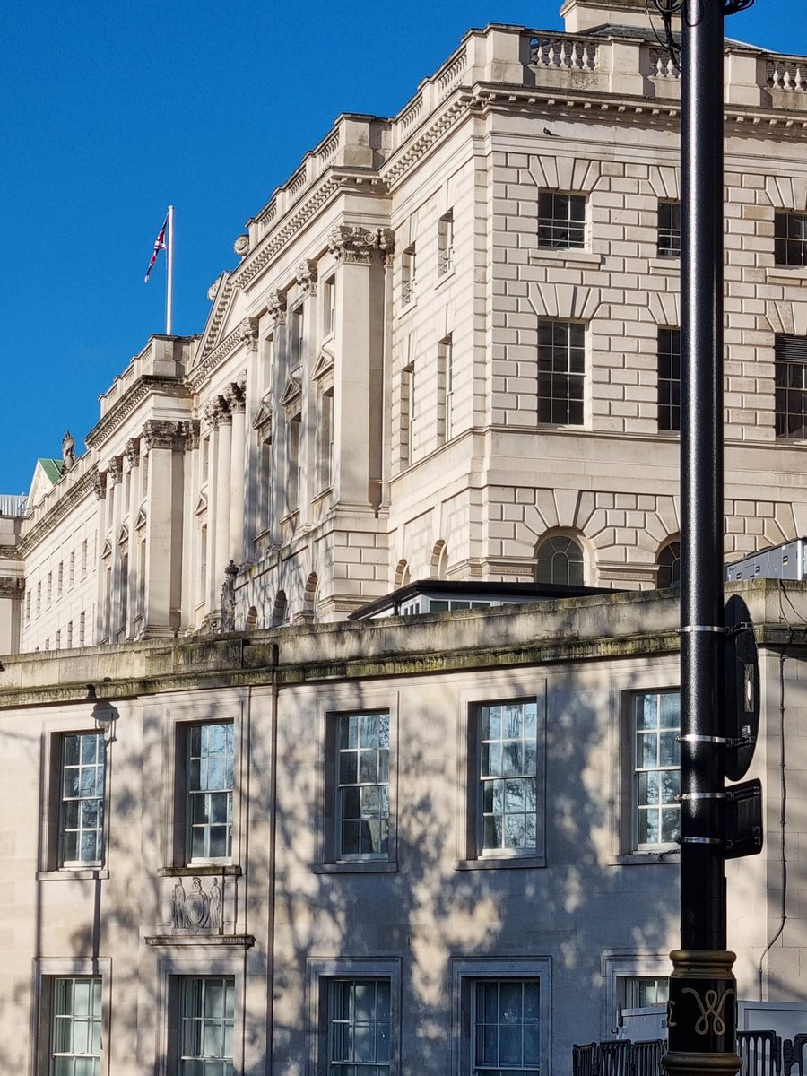 어제 드디어 해가 나서 눈뜨자마자 광합성하러 
다녀왔고  담주는 또 내내 비소식이더라🥲