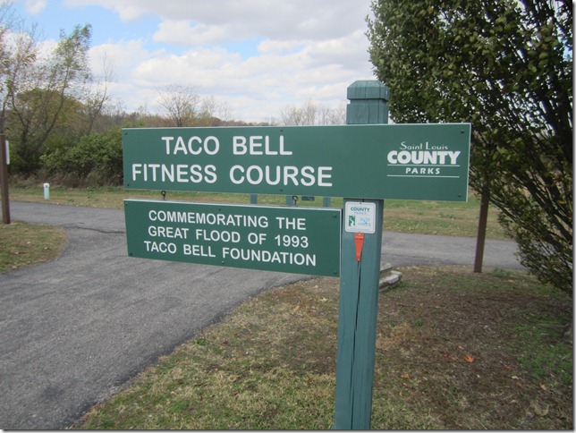 ArmyStrang's tweet photo. I'm at the taco bell
I'm at the fitness course 
I'm at the combination taco bell fitness course https://t.co/QTAmt2OoEt