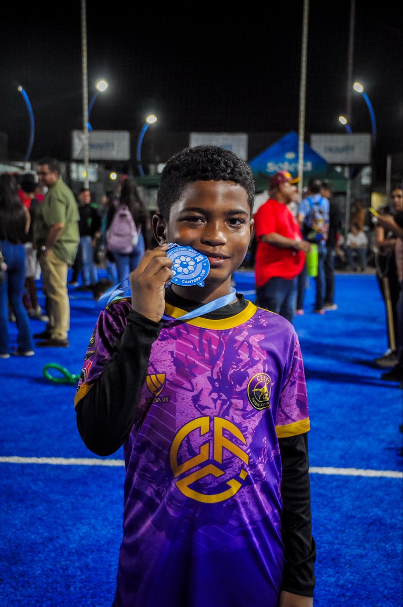 acelisfc's tweet photo. COPA CHAMPIONS ⚽️🏆 https://t.co/uHmz2WgcWl