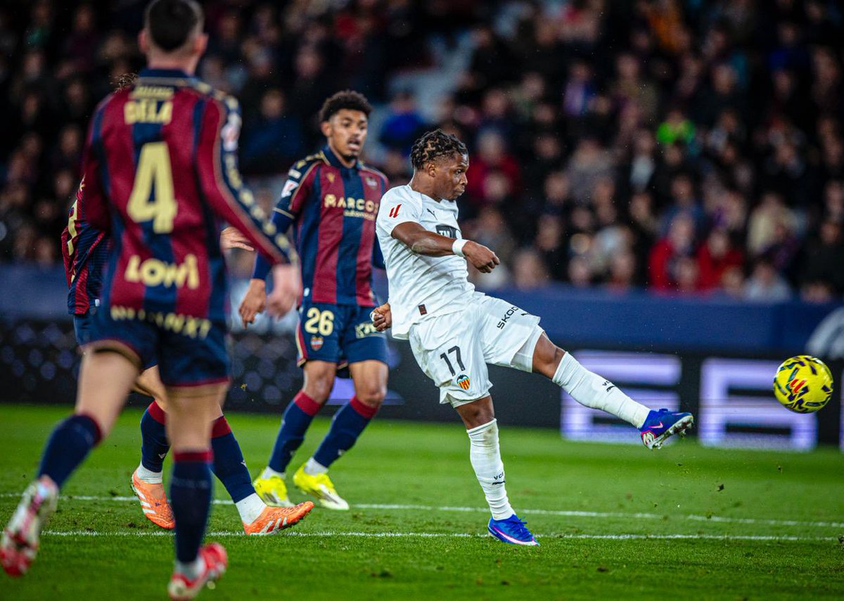 NUESTRA CIUDAD. 🖤🧡🦇

AMUNT VALENCIA!