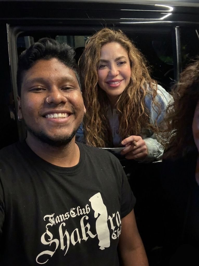 franllej's tweet photo. @xbritneyonline @coronabrasil Uma vida inteira seguindo Shakira, mereço estar na primeira fila dançando graças ao corona   #CoronaThisIsRio https://t.co/xCNvGP4gjs