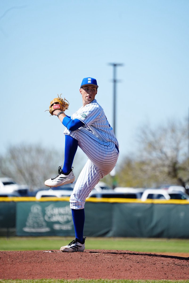 IslandersBSB's tweet photo. Another W for the books!! ✅

#ShakasUp https://t.co/sdB2Z3IhZ6