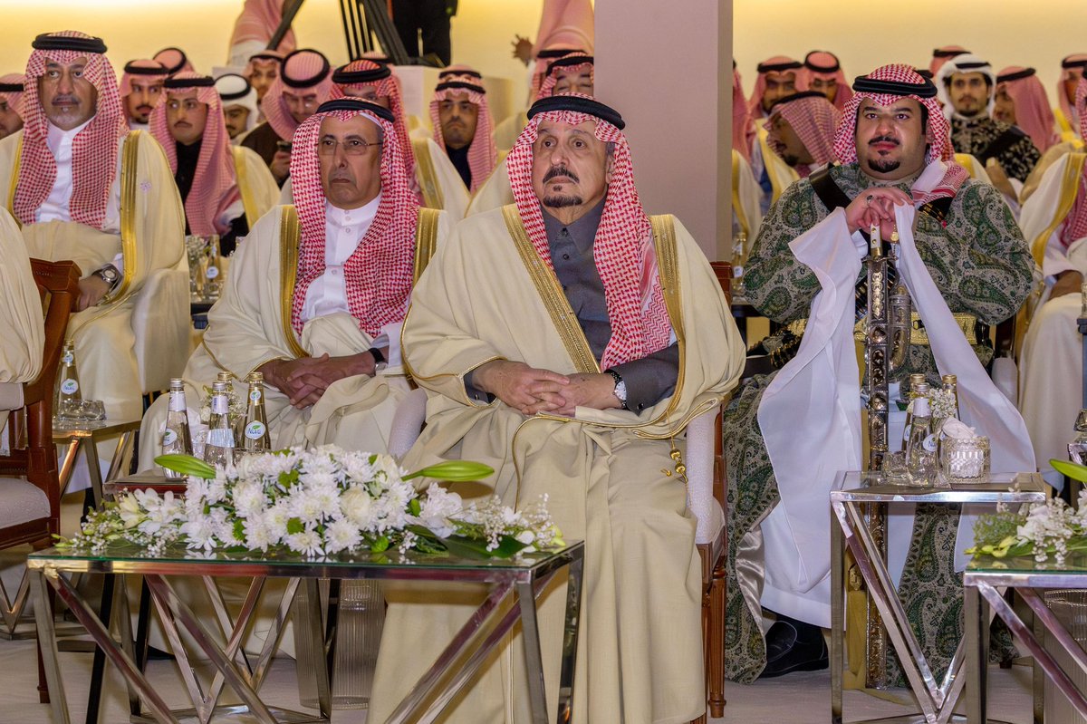 mohammedal_saud's tweet photo. برعاية صاحب السمو الملكي الأمير
فيصل بن بندر بن عبدالعزيز
أمير منطقة الرياض وحضور
صاحب السمو الملكي الأمير
محمد بن عبدالرحمن بن عبدالعزيز
نائب أمير منطقة الرياض أُسدل الستار
على برنامج فعاليات الاحتفاء بـ #يوم_التأسيس
الذي أُقيم في ساحة العدل بمنطقة قصر الحكم
بتنظيم من الهيئة الملكية لمدينة الرياض
وإمارة المنطقة، بعد يومين من الأنشطة
والبرامج التراثية والثقافية المتنوِّعة