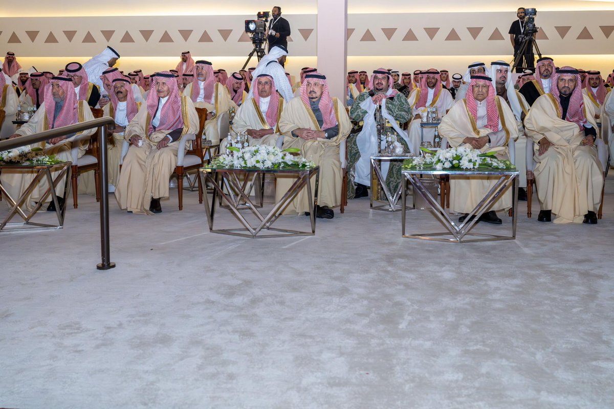 mohammedal_saud's tweet photo. برعاية صاحب السمو الملكي الأمير
فيصل بن بندر بن عبدالعزيز
أمير منطقة الرياض وحضور
صاحب السمو الملكي الأمير
محمد بن عبدالرحمن بن عبدالعزيز
نائب أمير منطقة الرياض أُسدل الستار
على برنامج فعاليات الاحتفاء بـ #يوم_التأسيس
الذي أُقيم في ساحة العدل بمنطقة قصر الحكم
بتنظيم من الهيئة الملكية لمدينة الرياض
وإمارة المنطقة، بعد يومين من الأنشطة
والبرامج التراثية والثقافية المتنوِّعة