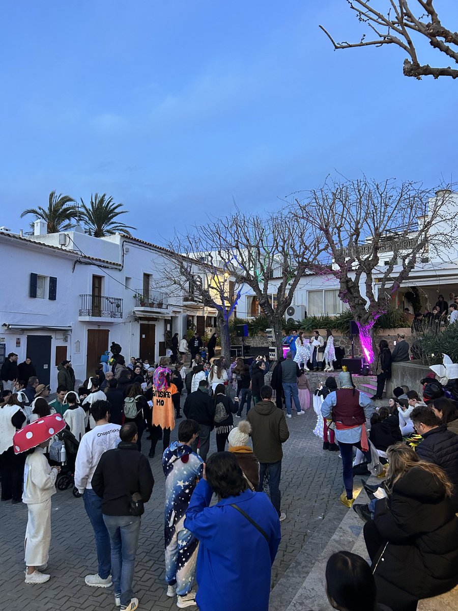 Sant Joan sempre és un bona decisió 🙌🏻

Enhorabona a sa Comissió de Festes i a l’Ajuntament de Sant Joan de Labritja per una tarda de somriures i bon ambient. No hi ha res més polit que fer poble 🎉