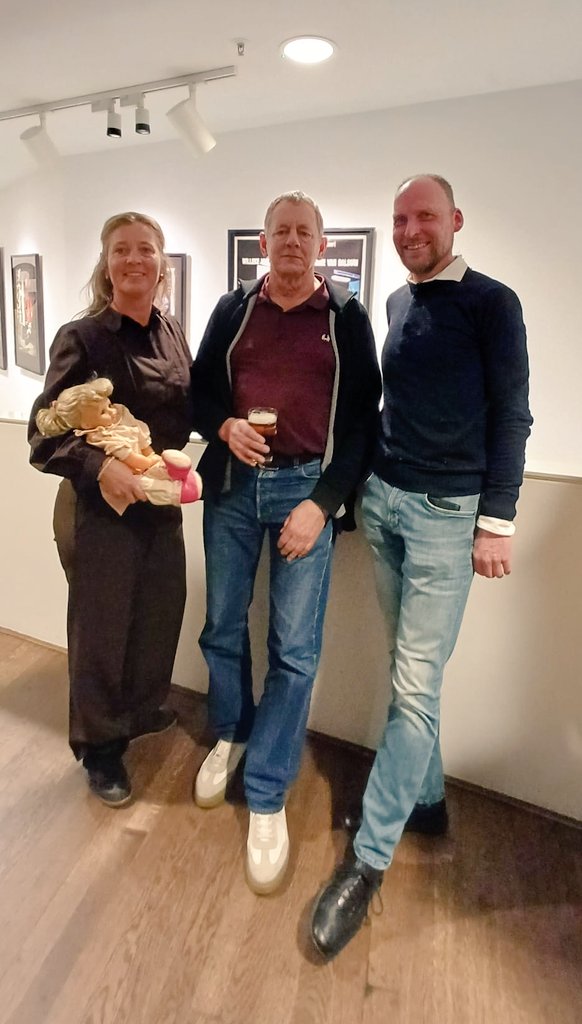 DPMMusic's tweet photo. Na de film "De Lift" nog ff op de foto met regisseur Dick Maas en 'het meisje bij de lift' (tevens op de filmposter) Isabelle Brok.
#DeLift #EyeFilmmuseum #Amsterdam https://t.co/3nFfiQk7K2