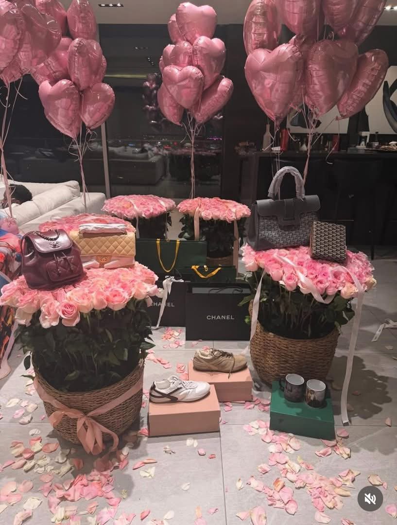 ✨𝐓𝐈𝐍𝐘 The INSPIRATION 💫 tweet media