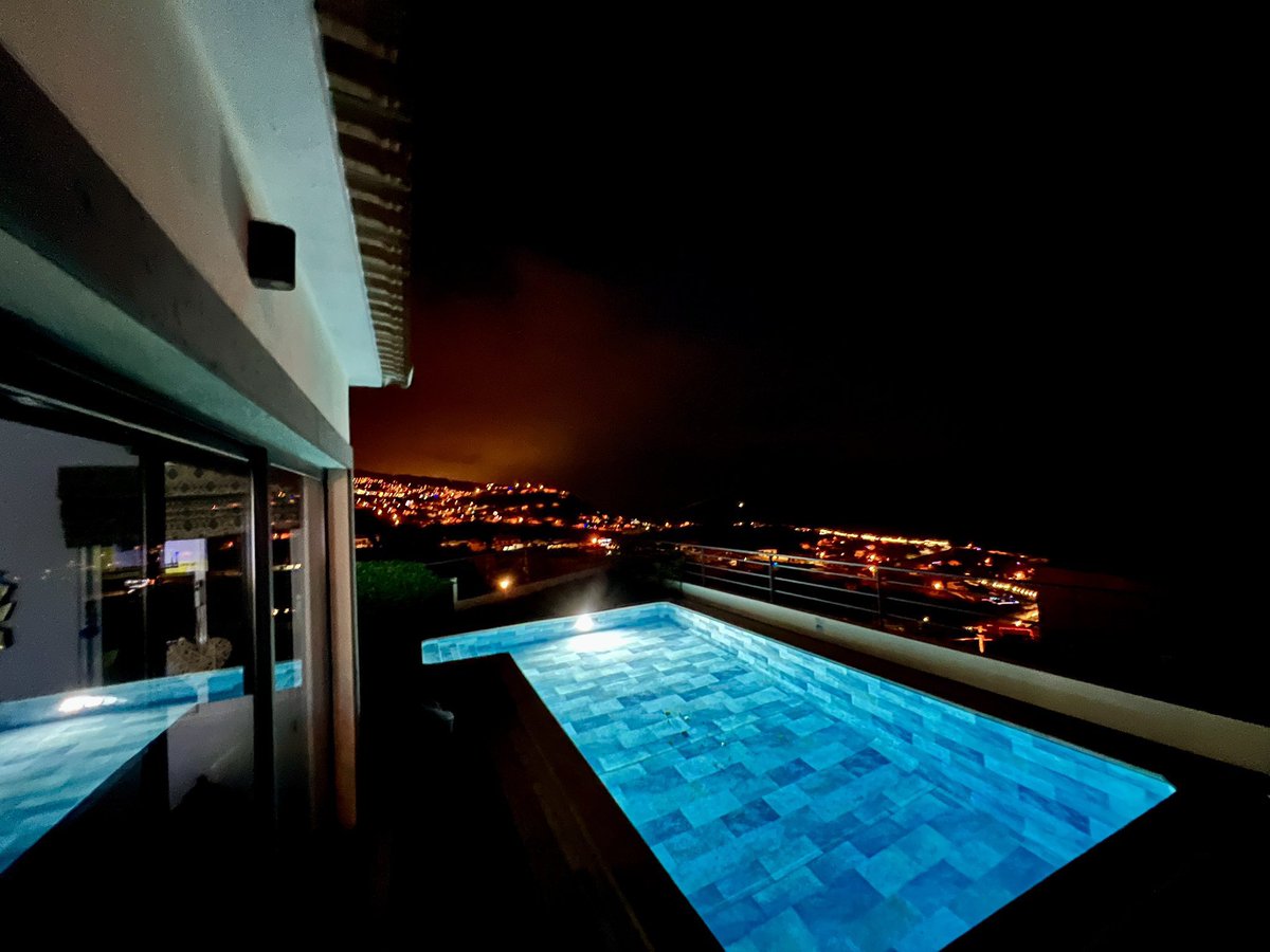 Kevinosjcp1's tweet photo. ISLAND LIFE ๐โ๏ธ๐๐ด๐๐ซโจ๐๐ โ๏ธ๐๐ป#NightTimeViews #SundayVibes https://t.co/gqP0LjGdtx
