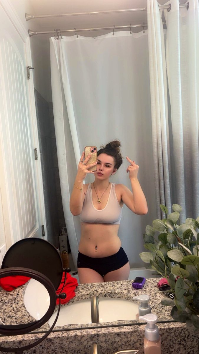 EmGem🕷 tweet media