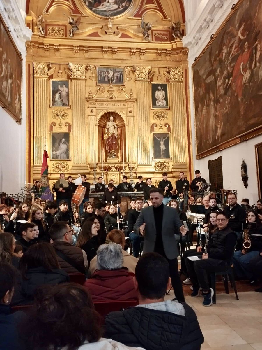 📸 𝗜𝗡𝗦𝗧𝗔𝗡𝗧𝗔́𝗡𝗘𝗔𝗦 | Así vivimos nuestro #EnsayoGeneral de Puertas Abiertas organizado por <a href="/cofradiasmalaga/">Agrupación de Cofradías de Semana Santa de Málaga</a>.

Una mañana de música a las puertas de la #Cuaresma26… ¡vívela con nuestra formación! 🖤

#BMSoledadMena ⚜️
#SuenaMena #CofradíasMLG