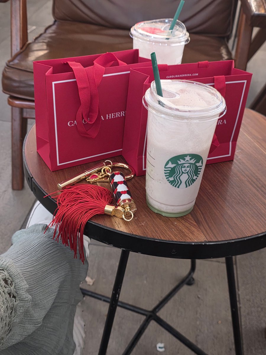 Mi esposo sabe como mimarme.🤭✨️