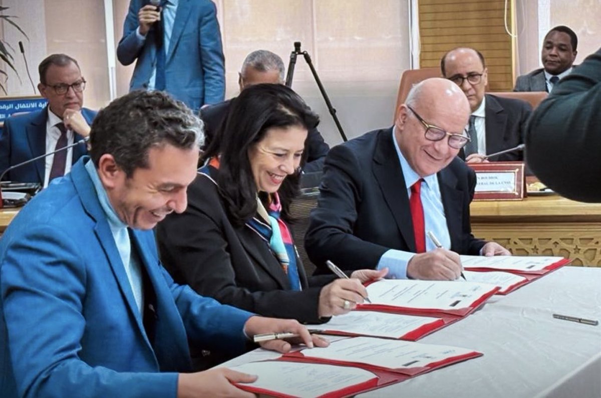 wraqi_'s tweet photo. À l’occasion du lancement officiel d’IDARATI x.0 à Rabat le 10 février, La Marocaine des e-Services (LMES) signe un MoU avec le @Ministere_TNRA 
La @CNDP_Maroc. https://t.co/UH33yoOAEM