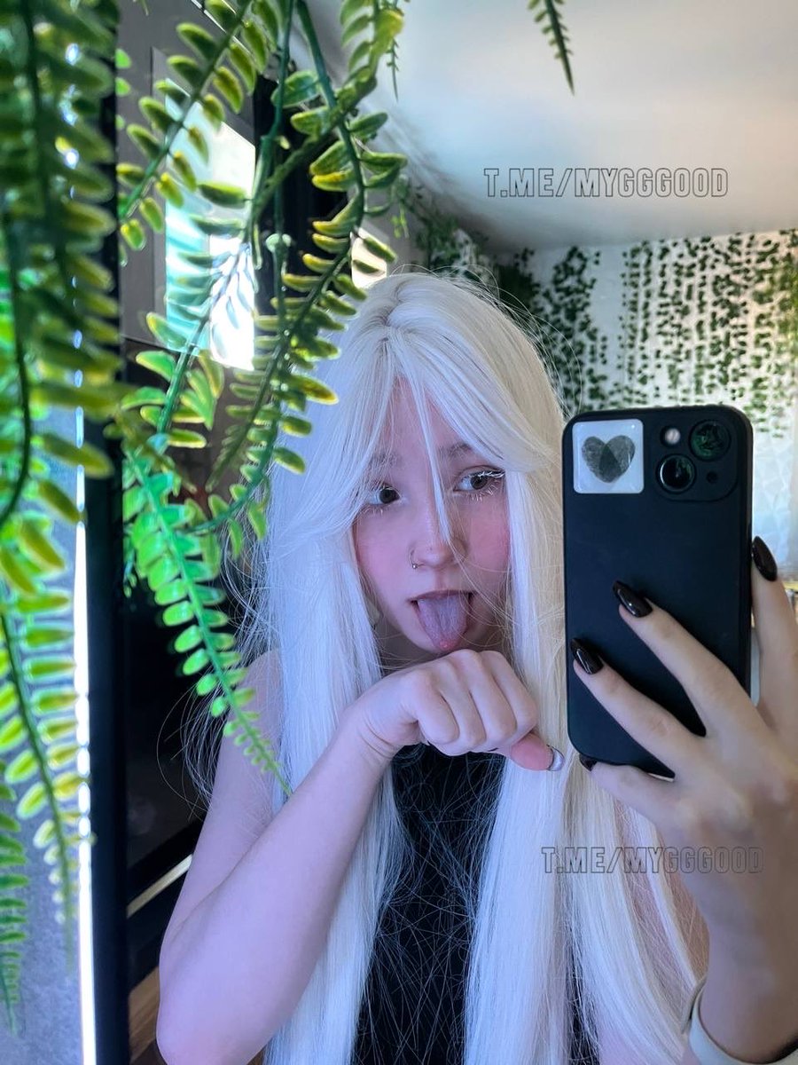 mygggood's tweet photo. Cute outfit? 🐰🥕

#feet #mygggood #feetfetish #feetpicsforsales #feet_pic #cutegirl #legs #feetseller #soles https://t.co/a3nS3Vjm2t