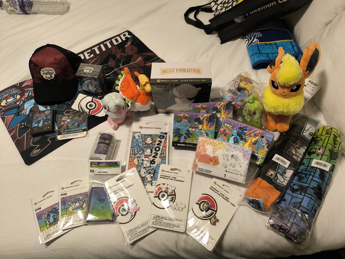 ¡Primera experiencia IC en Londres!
1-3 en el suizo. No pudo ser. Hubo manos raras e hice lo que pude, eso sí, partidas de altísimo nivel y alguna judge call que otra 😢

<a href="/PKMNCastellon/">Pokémon Castellón</a> <a href="/dracsidaus/">Dracs i Daus</a>