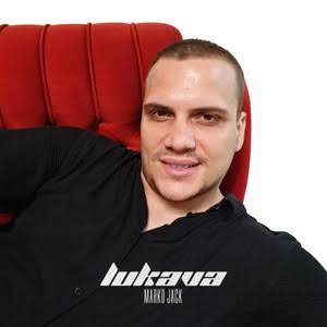 Ово је блокадер који се на мрежама представља као Душко Кртола, на Инстаграму <a href="/dusko/">Dusko Sekulic</a>.krtolaa2
Највећи хејтер, оболео од мржње. 
Учинимо га познатим.
п.с. Пријављен је надлежнима, под истрагом је због кривичног дела ‘ширење лажнох вести и панике’. 
Ускоро следи хапшење