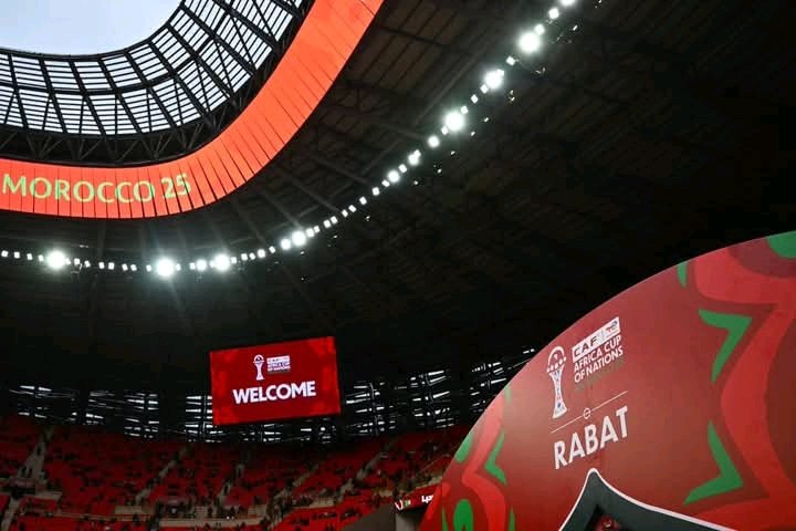 من أجل صورة أفضل لكرة القدم الإفريقية يجب نقل مقر الكاف من القاهرة الى الرباط !

#الاهلي_الجيش_الملكي