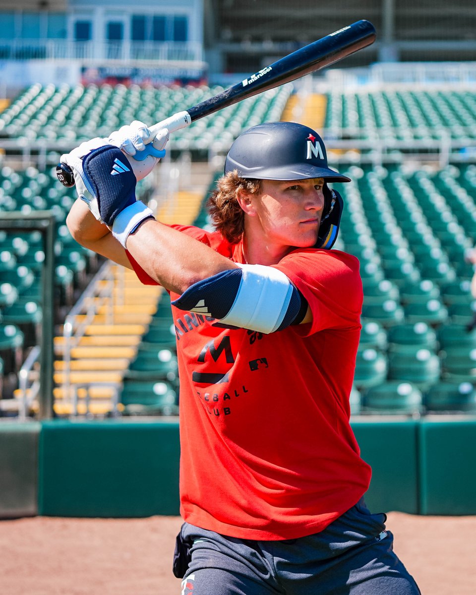 S̶a̶t̶u̶r̶d̶a̶y̶ ̶N̶i̶g̶h̶t̶ ̶L̶i̶v̶e̶
Sunday Afternoon Lives!!!