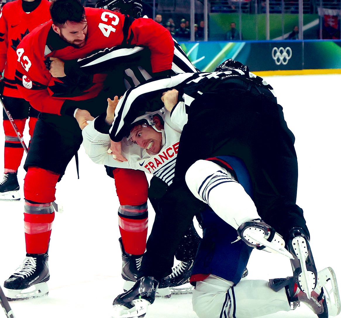 Tom Wilson is the 1st player to ever record a Gordie Howe hat trick at the Olympics 🇨🇦😭 (goal, assist, &amp; a fight)