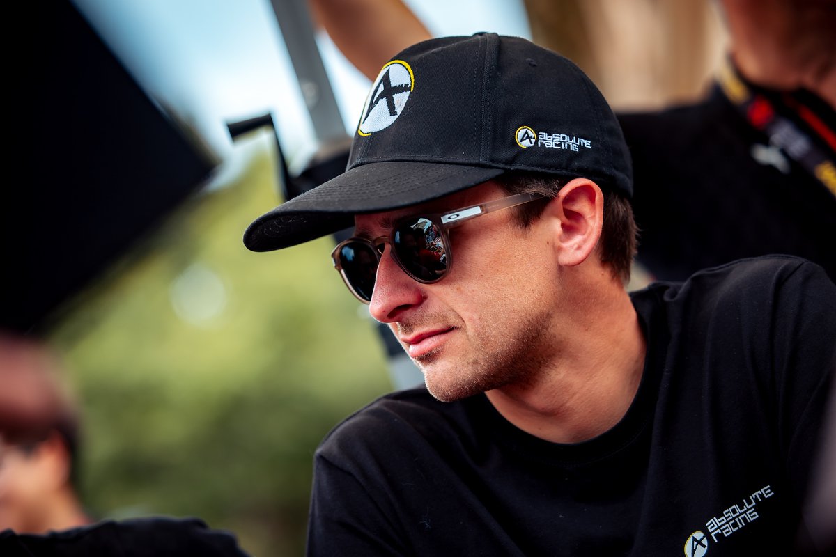 absolute_racing's tweet image. #B12Hr - ABSOLUTE RACING FIGHTS THROUGH CHAOS TO SIXTH AT BATHURST🇦🇺

@mattcampbell22_ 🎙️ "Unfortunately, the strategy never fell our way and it got tough towards the end to hold our position."

👉absoluteracing.net/news/absolute-…

#AbsoluteRacing #IGTC