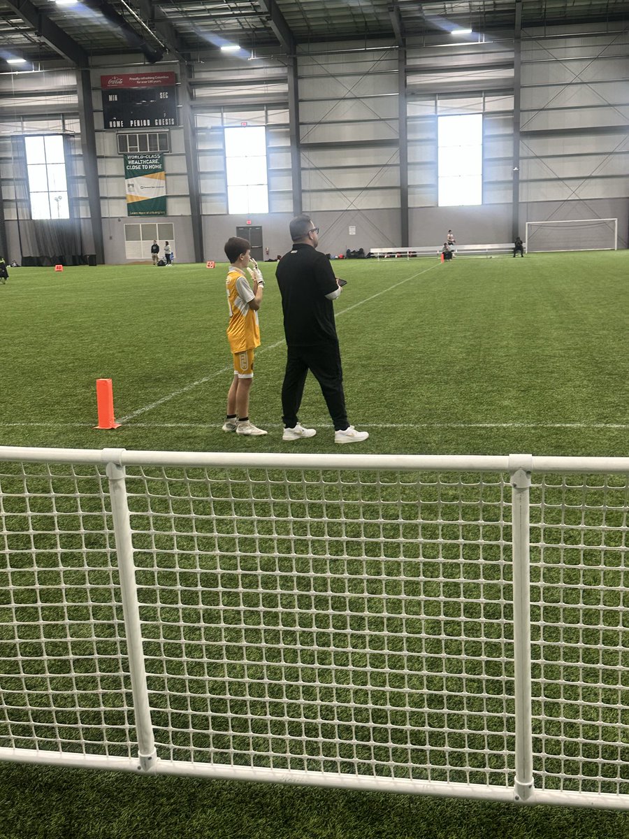 Nick_Schetzsle's tweet photo. Pretty cool to have @thecoachbradley work with @drewschetz324 today. Not a bad day for the kid. TD, INT and a few decent grabs. Looking forward to more. https://t.co/gpSonABCJ8