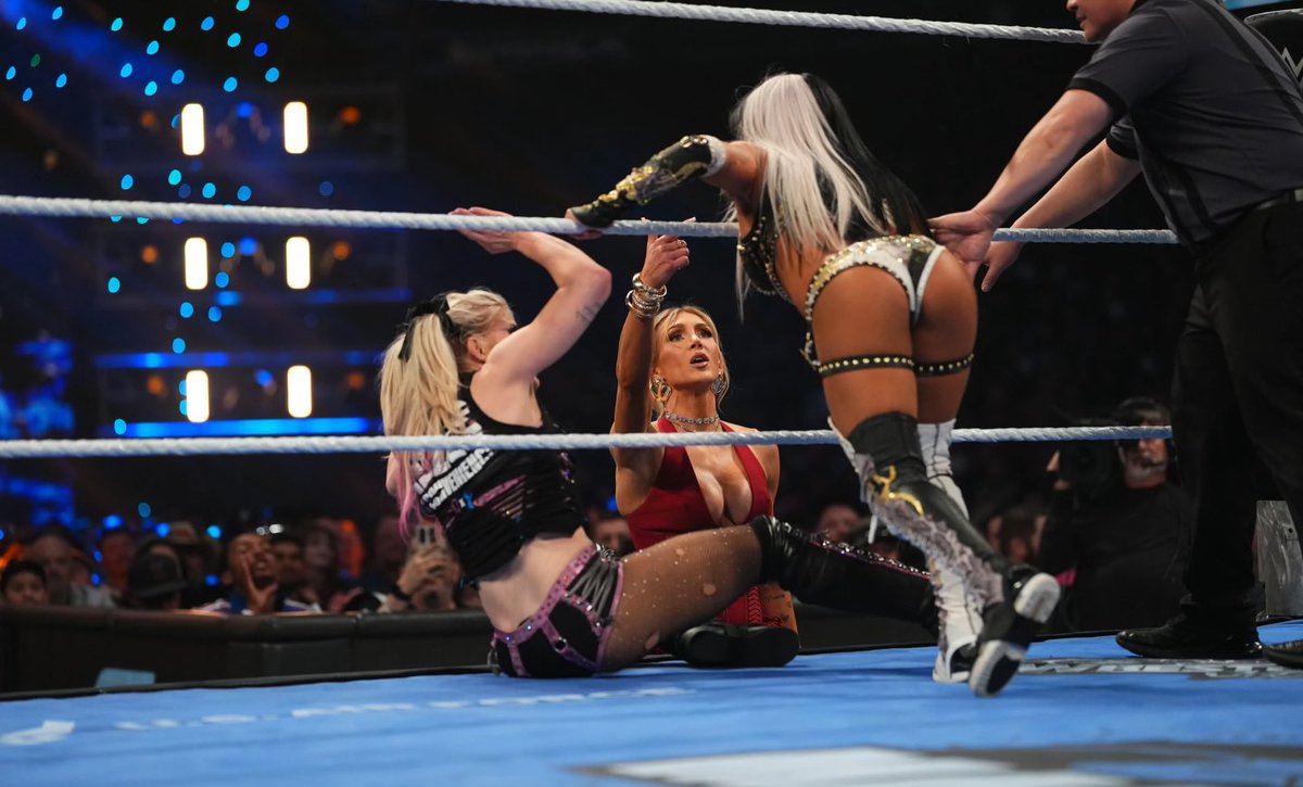 Charlotte ≠ @MsCharlotteWWE (parody) tweet media