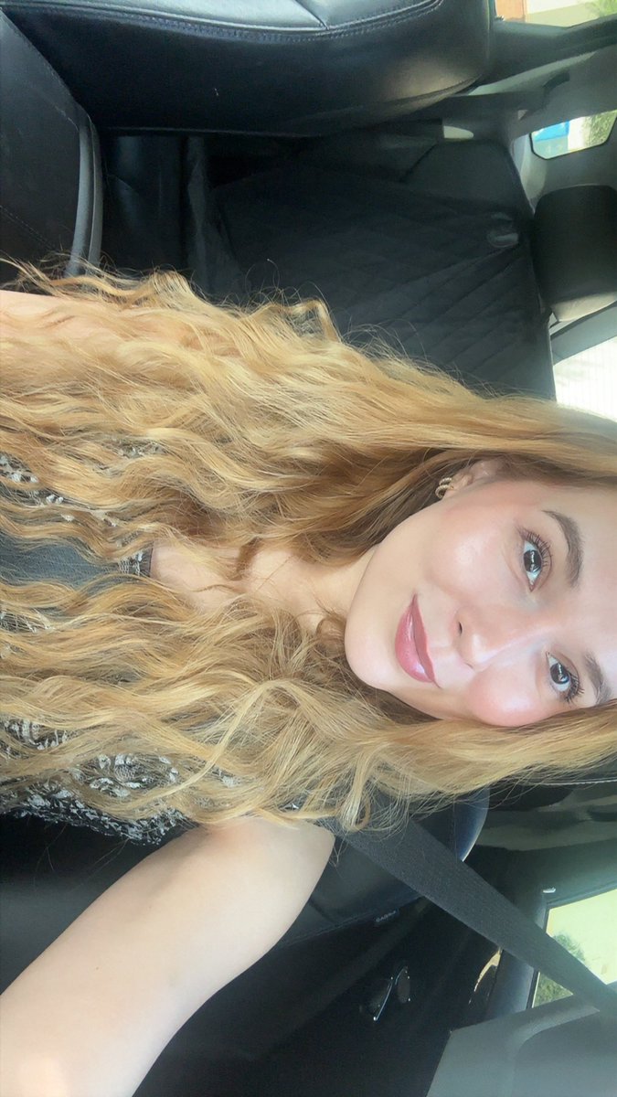 chas☁️ tweet media