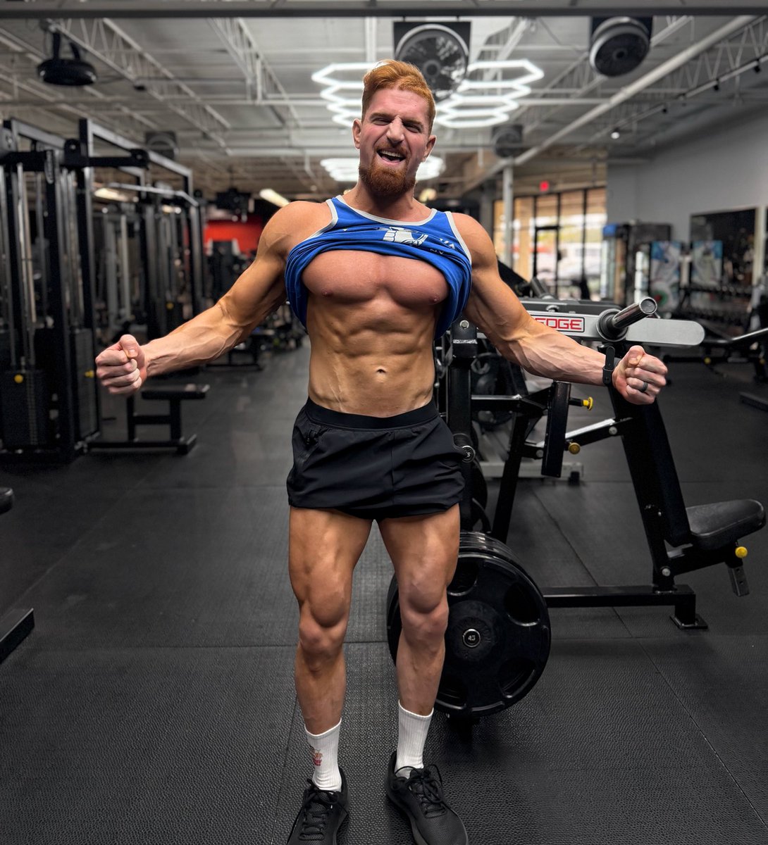 justgal_'s tweet image. Gains and veins #ItsGal