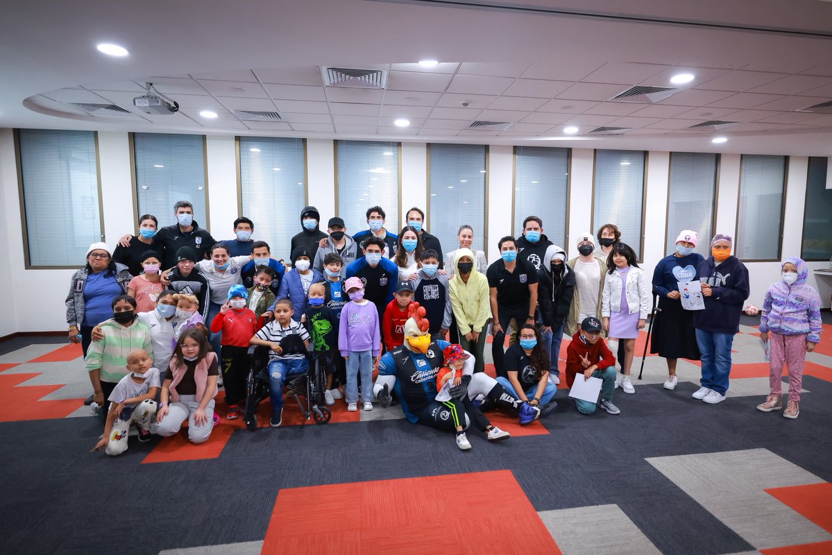 Cambiamos la cancha por el <a href="/TeletonMexico/">Teletón México</a> para acompañar a los verdaderos campeones. En el Día Internacional del Cáncer Infantil, su fuerza se convierte en nuestra mayor motivación. ¡Unidos en esta lucha! 🎗️⚽️ #CáncerInfantil #MásQueFútbol