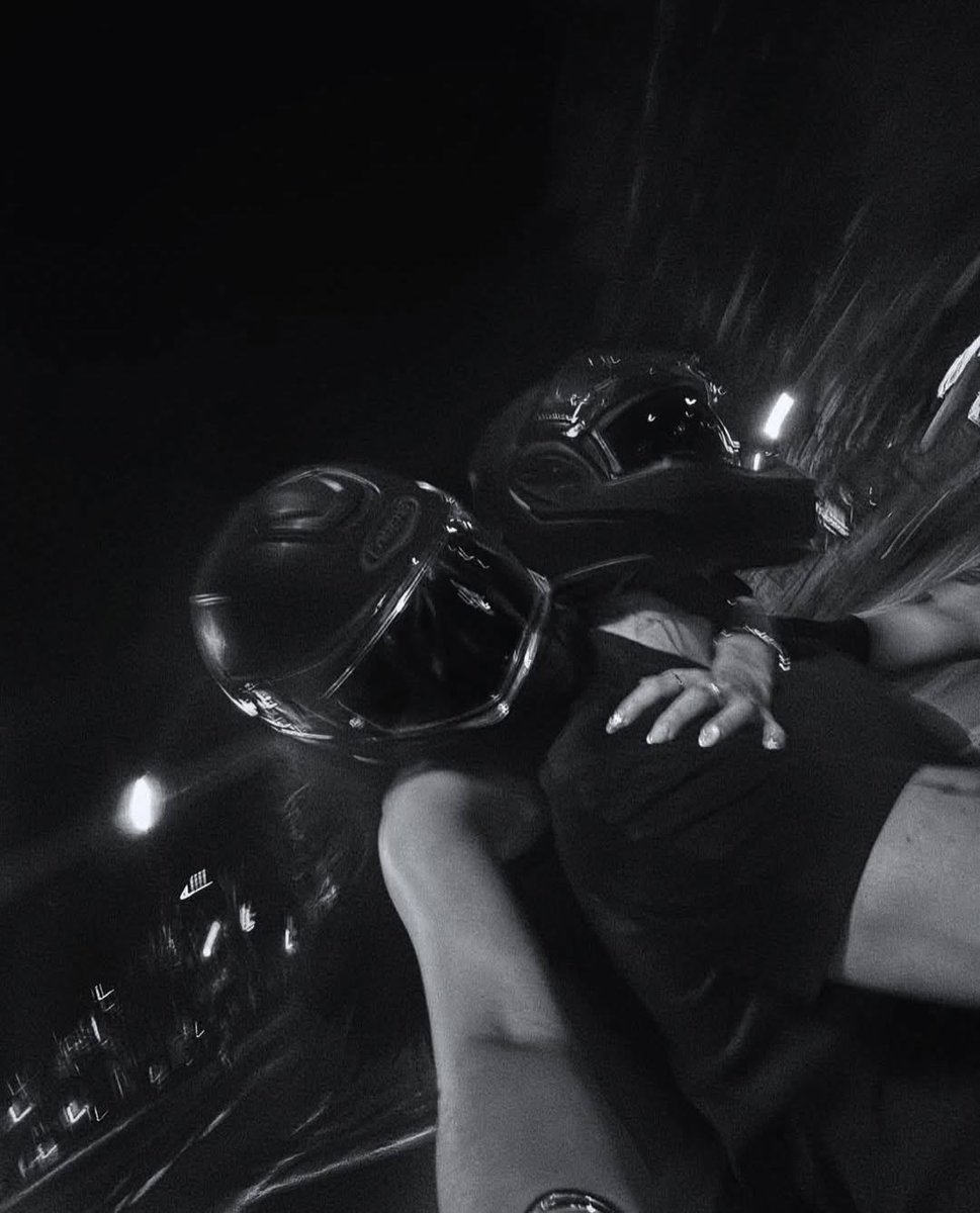 Butterflless's tweet image. 