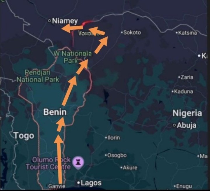 's tweet image. #Bénin #Niger
Les Béninais comprennent désormais pourquoi le #Nigeria a ouvert le passage Tsamia-Kamba au transport de marchandises et ont compris ce que #Traoré avait dit l’an dernier : les forces béninoises avaient demandé qu’ils soient secourus des terroristes du nord