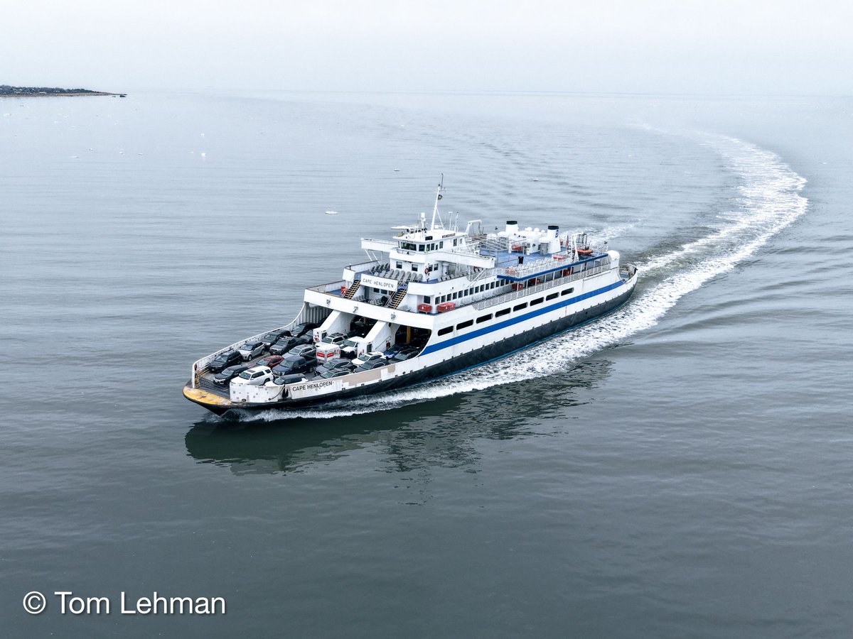 TomLehmanWGAL's tweet photo. It is far from peak #ferrylyfe weather, but it’s always nice to see the Cape May-Lewis Ferry pulling into the New Jersey terminal. @cmlferry
#CapeMayNJ #dronephotography #jerseyshore #dji #mavicair3S https://t.co/1lmXQStNL3