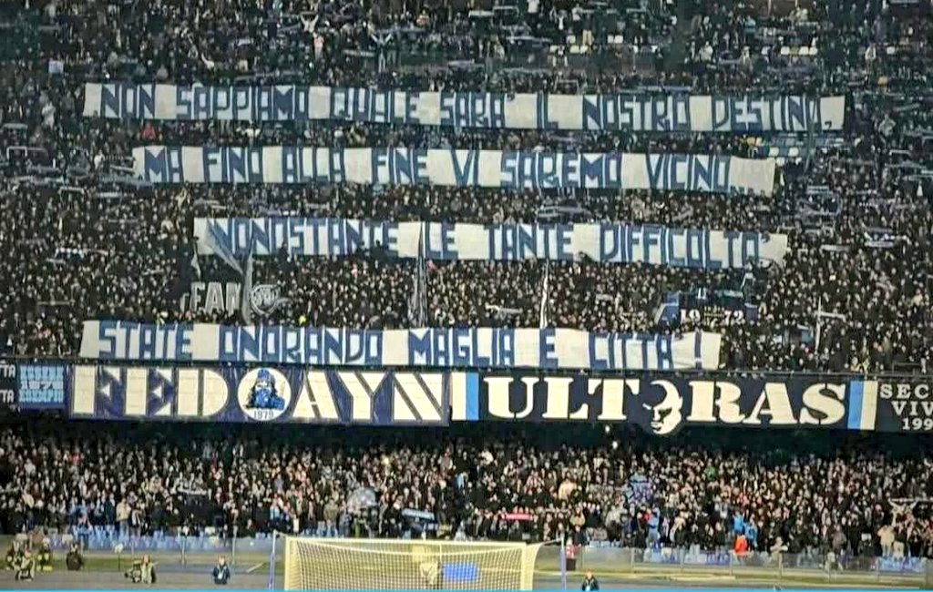 Bellissimo striscione esposto nella curva B