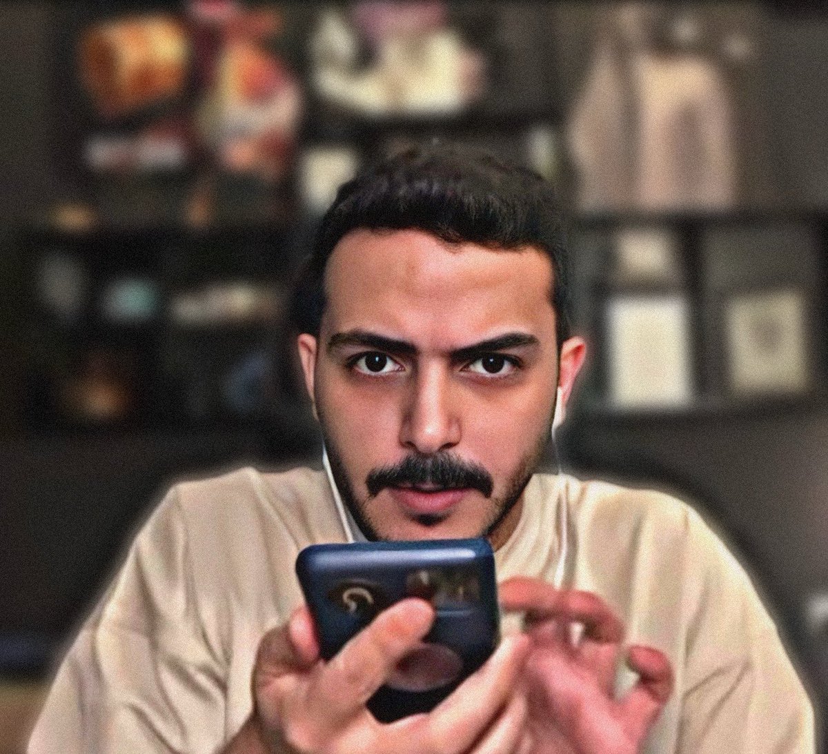 شو رأيك ببث خفيف 🫣
<a href="/snaif111/">سلطان بن نايف</a>