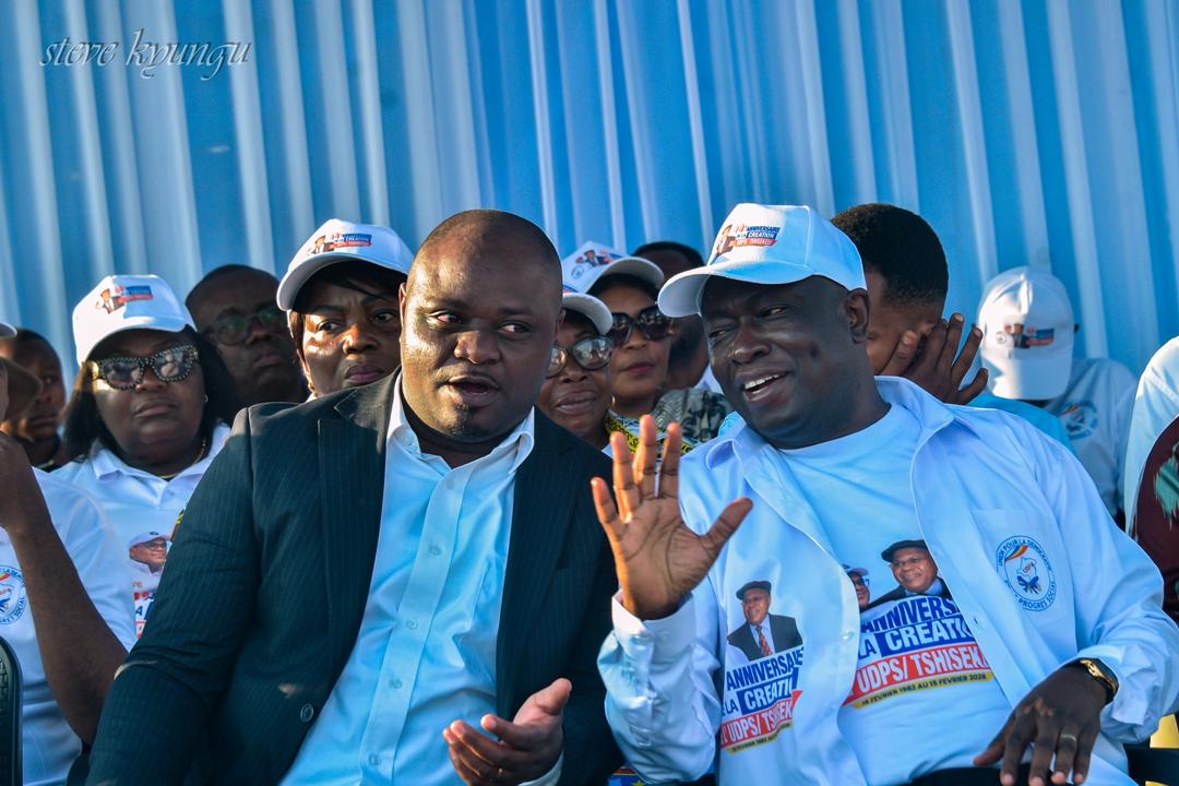 #RDC UNC-UDPS: le mariage toujours en amoureux ! 

"L’UNC invitée spéciale. Absent du pays, <a href="/VitalKamerhe1/">Vital Kamerhe</a>  a été représenté par le SG <a href="/BillyKambale1/">Billy Kambale</a> .
Présence de la PM Judith Suminwa.
Alliance UDPS–UNC consolidée autour de Félix Tshisekedi."