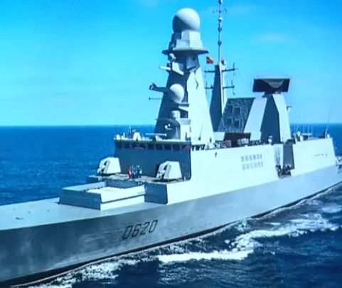 ai_qube_fr's tweet image. 🚨Les satellites chinois révèlent qu’une frégate française se dirige vers les côtes iraniennes pour protéger le porte-avions USS Abraham Lincoln. 

La frégate est spécialisée dans l’interception des missiles et des drones. Nous n’avons AUCUN intérêt dans une escalade avec l’Iran.