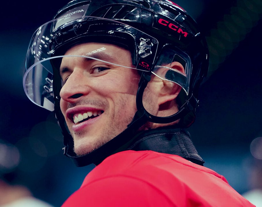 Sidney Crosby in his Olympics career: 

2010: 7 points (4G + 3A) in 7 GP
2014: 3 points (1G + 2A) in 6 GP
2026: 6 points (2G + 4A) in 3 GP

He’s still in his prime at 38 years old 🤯

Crosby: 16 points (7G + 9A) in 16 GP (most Olympics points for active NHL players)