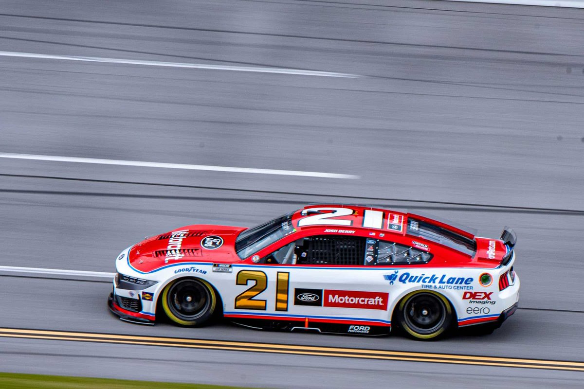 Sky Bridges tweet media