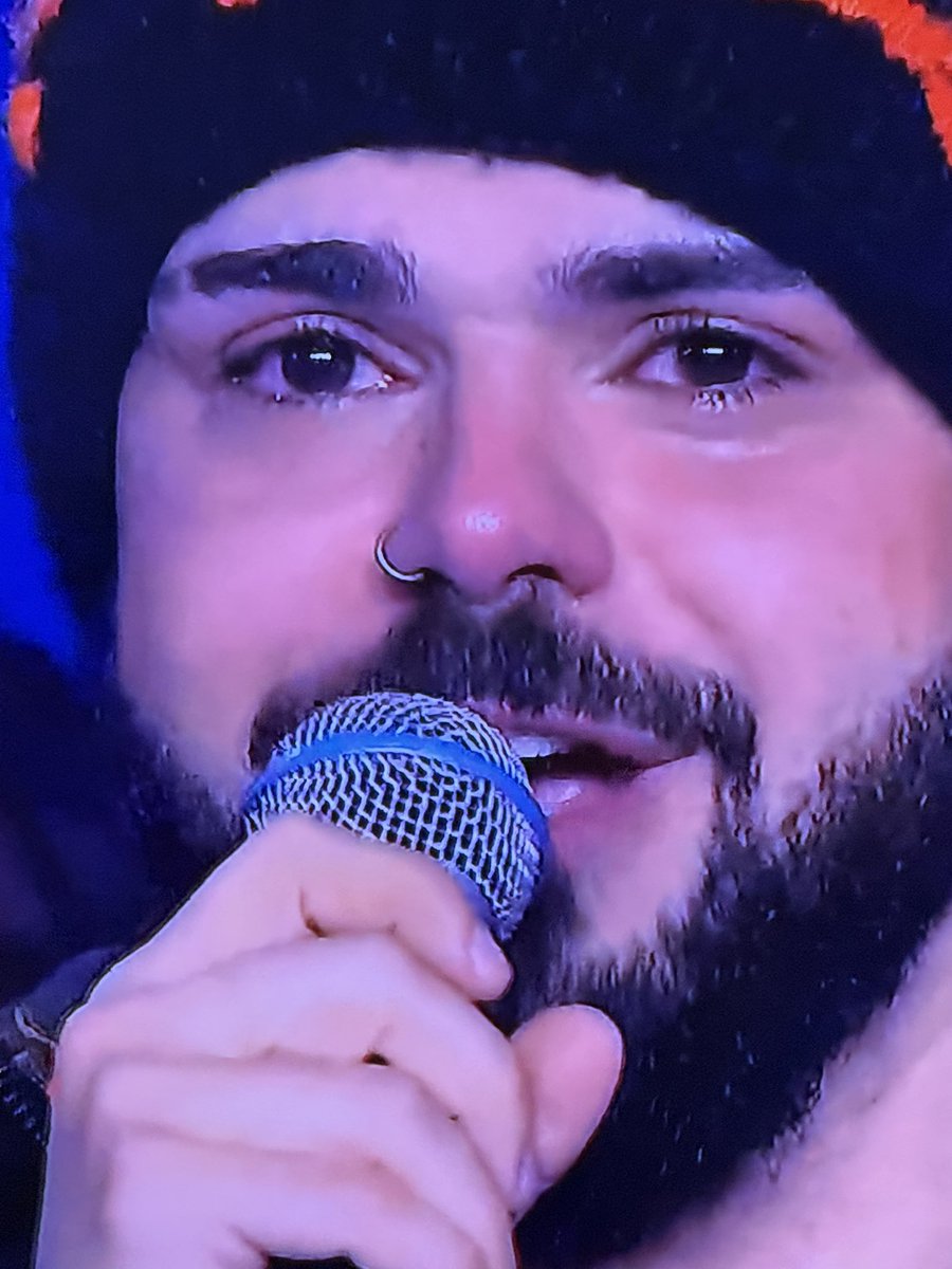 to_elenico's tweet photo. «Αληθινος αυθεντικός και να σε αγαπας»  #SingForGreece https://t.co/BZiQdaFH7u