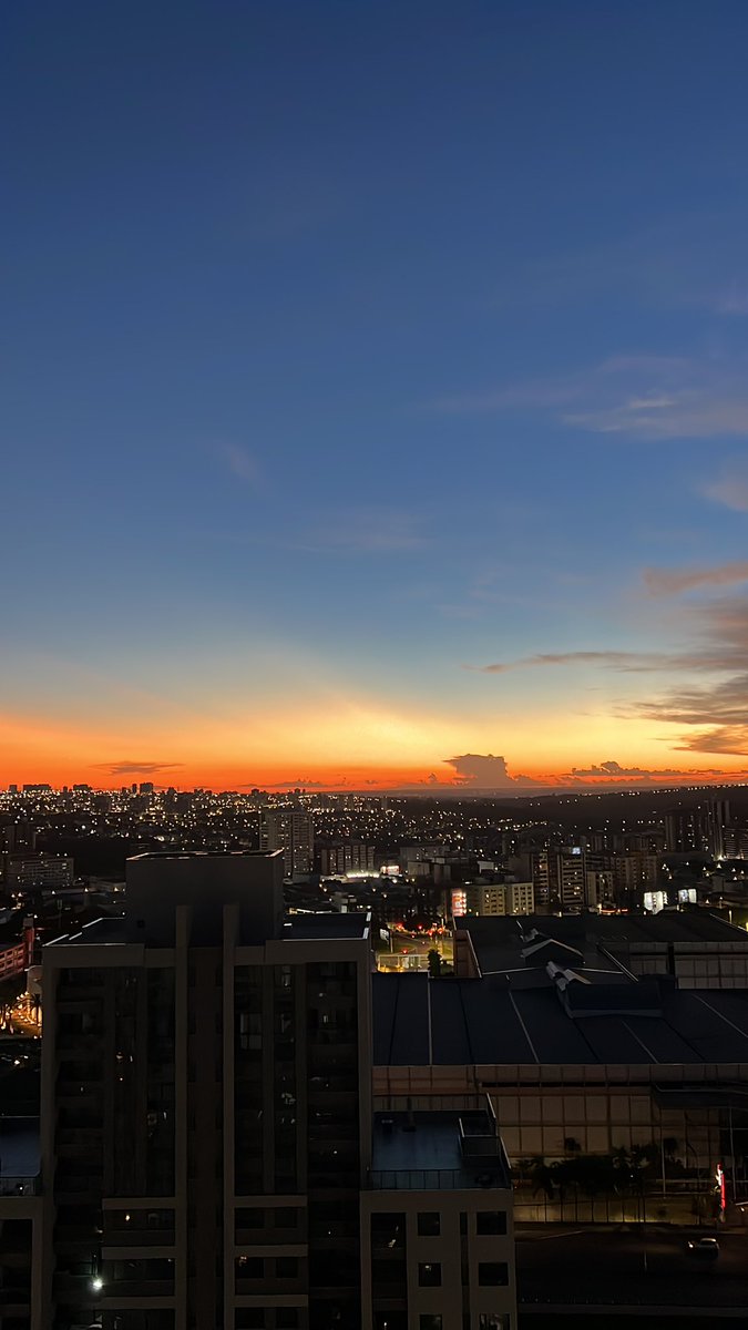 LindexSilver's tweet image. Sunset. 
Pôr do sol .
#sunset #pordosol #window #athome #home