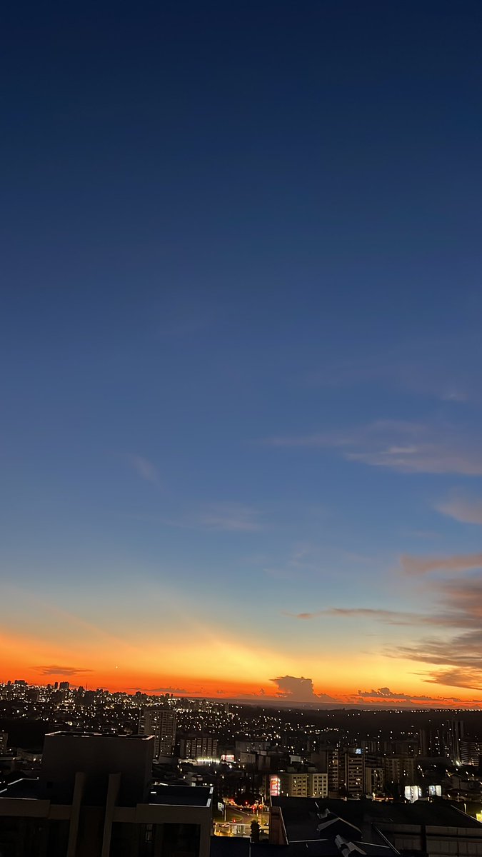 LindexSilver's tweet image. Sunset. 
Pôr do sol .
#sunset #pordosol #window #athome #home