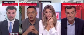 "Hay que hacer algo ya, q vienen los fachas. Unámonos, o si no esto será el apocalipsis. Unidad, unidad, unidad", braman por las esquinas rufianes, yolandas, maíllos y compañía. Pero les preguntas unidad para qué y empiezan a silbar publico.es/opinion/column… lascargaeldiablo2.blogspot.com/2026/02/sin-po…