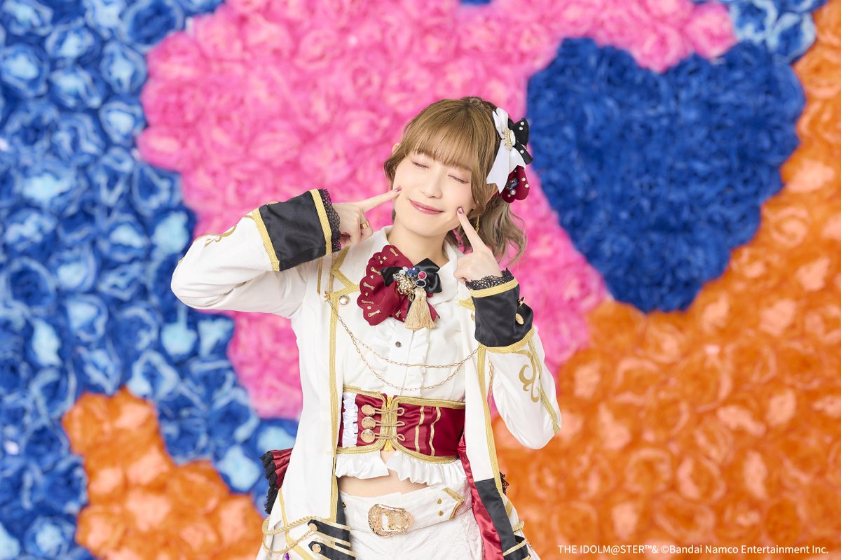 imas_CGofficial's tweet photo. 🧵#デレミリ衣装展🪡
⌢⌢⌢
デレステ10thツアー
　メモブオフショット公開🎀
　　　　　　⌢⌢⌢
展示会では実物衣装を見ることができますよ✨ 
#神谷奈緒 役
#松井恵理子 さん

👇衣装展チケット先着にて受付中🌈
https://t.co/3Lx8yMvtjb https://t.co/hApllNkkqm