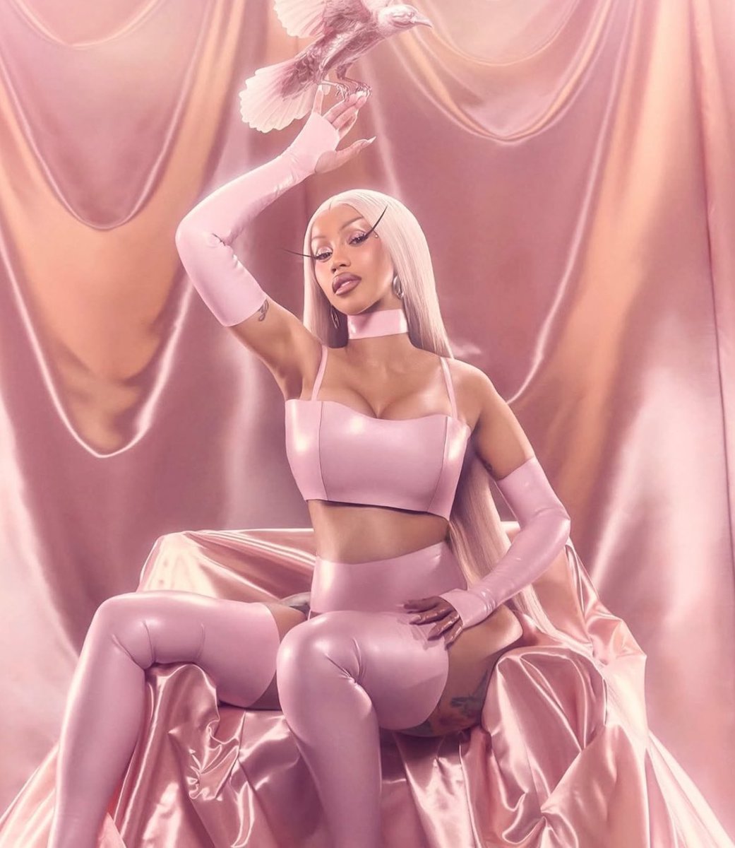 TheePopGossip's tweet photo. Cardi B becomes the first female rapper in history to sell out the Kia Forum twice during the #LittleMissDramaTour. https://t.co/RhFyYaOv9c