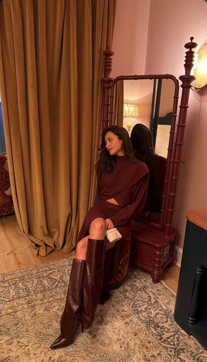 𝓑asilissa tweet media