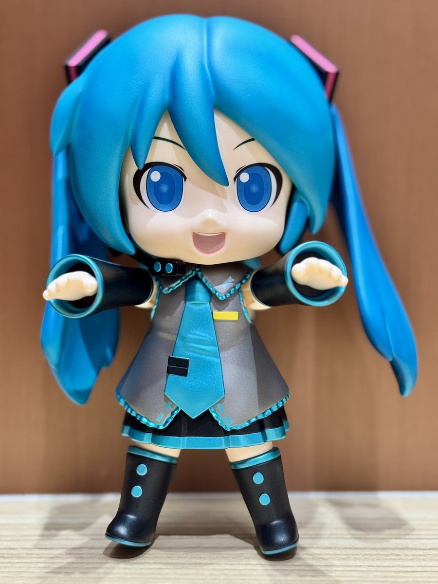 らーじダヨーさん意外にも色々ポージング出来て楽しい☺️ #ミクダヨー