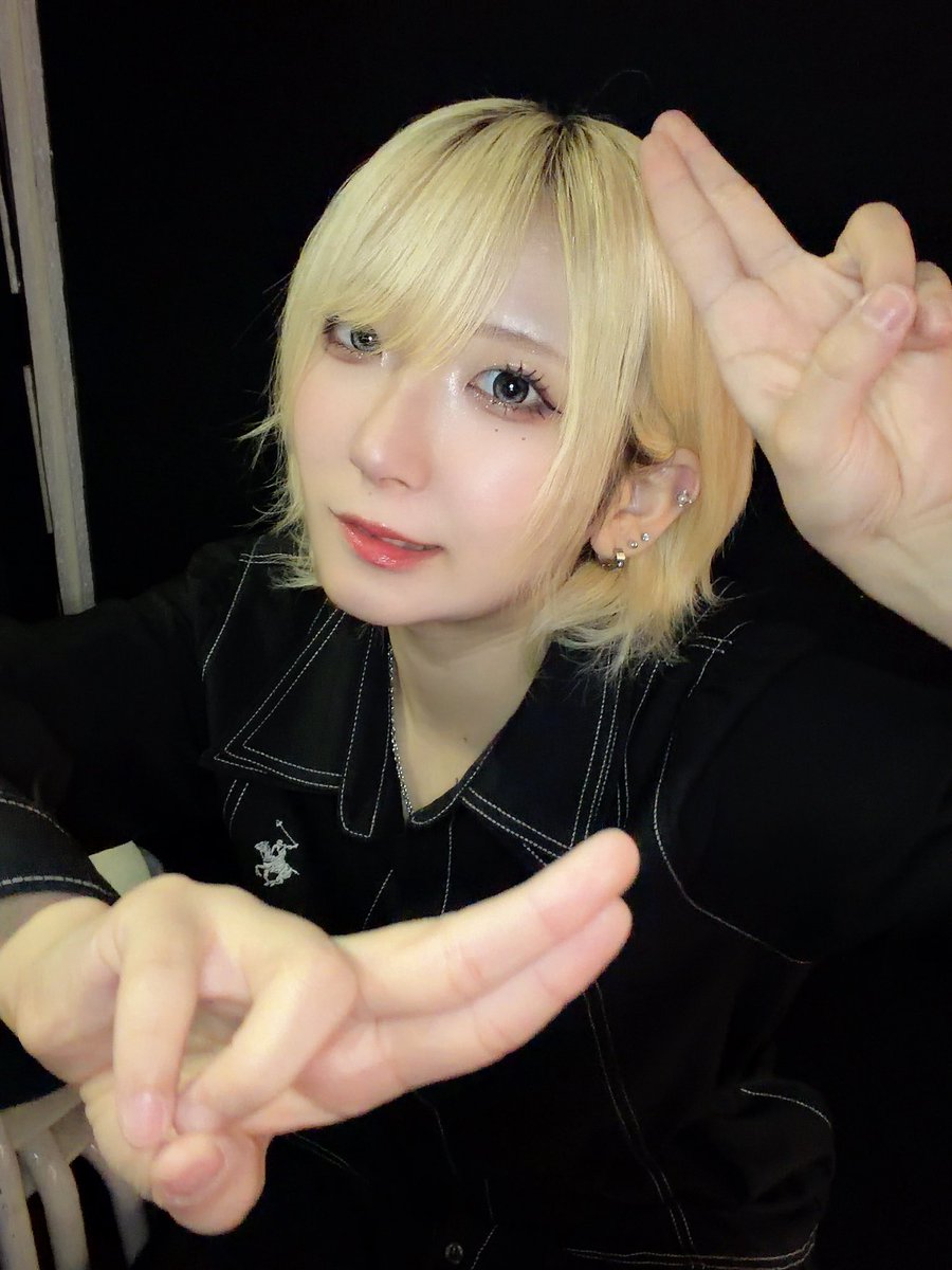 chii_shaaark's tweet photo. おひる~🌞
今日も稽古行ってくるよ~
みんなもお仕事 学校 頑張ってね✊ 滅❕ https://t.co/YExoWVKz7b