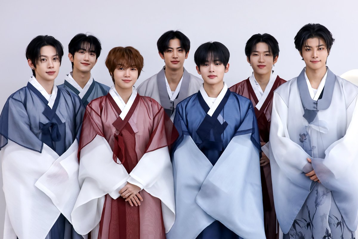 [📋] YOUNIZ 새해 복 많이 많이 받으세요 🧧💗

younite-official.com/contents/6991e…

#YOUNITE #유나이트