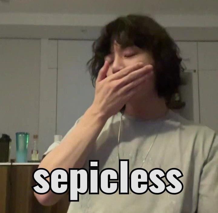 Padahal caption-nya udah sejelas ini, terus masih ada yang komen, "coba baca Mirah dari Banda, kak." 🥲😅😭

Lah itu buku udah aku pom pom dari tahun lalu dan jadi buzzer gratisannya.