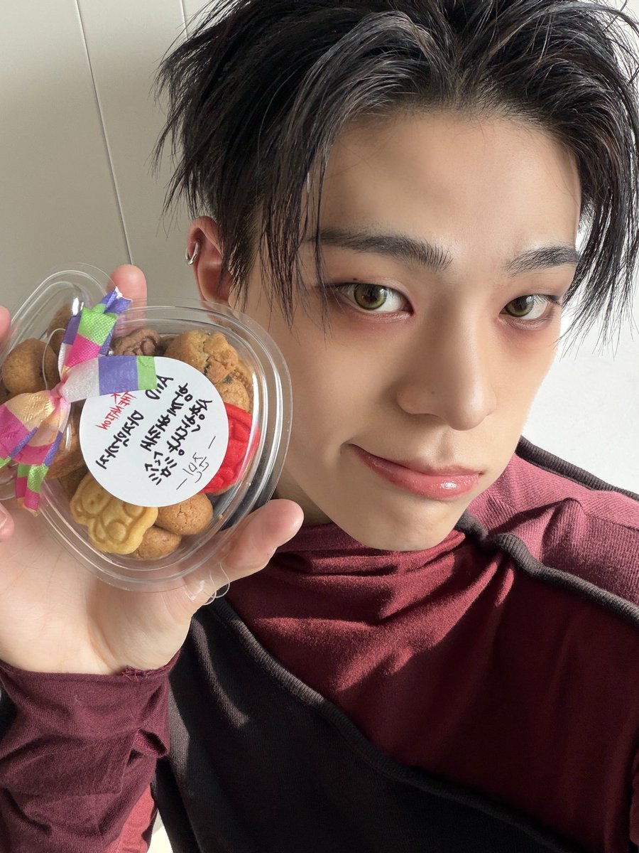 WHIB(휘브) tweet media